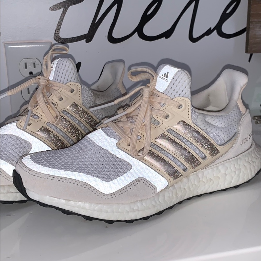 Adidas white/cream ultra boosts size 7 & 1/2